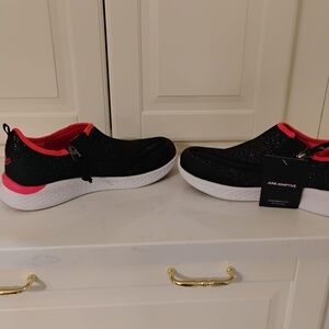 Friendly adaptive zipper shoes Womens Black and Pink Shoes size